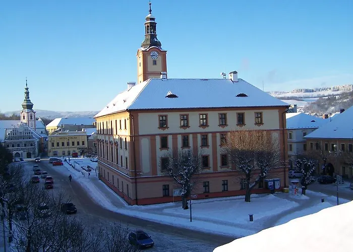 U Namesti * Сушице